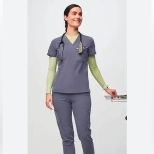 FIGS Catarina One-Pocket Top XS